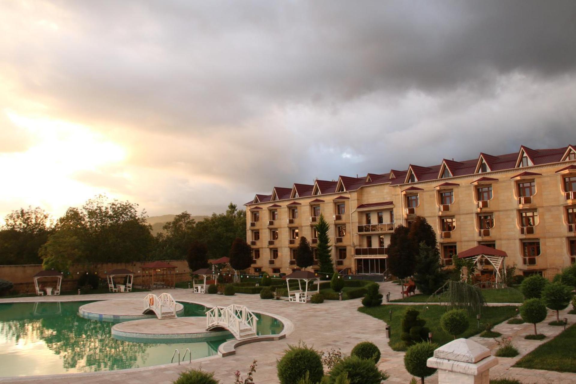 Gabala Yeddi Gozel Hotel エクステリア 写真