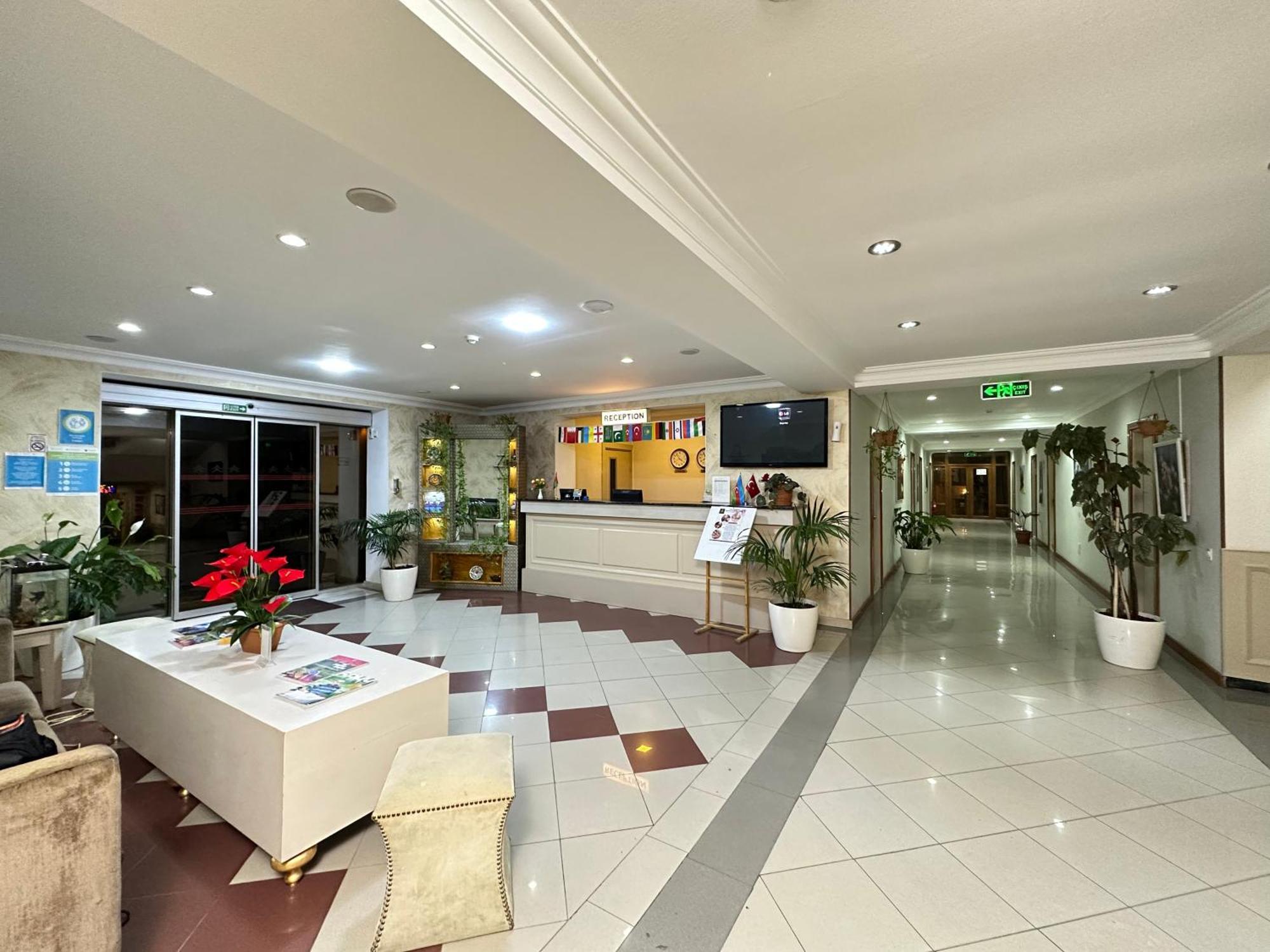 Gabala Yeddi Gozel Hotel エクステリア 写真