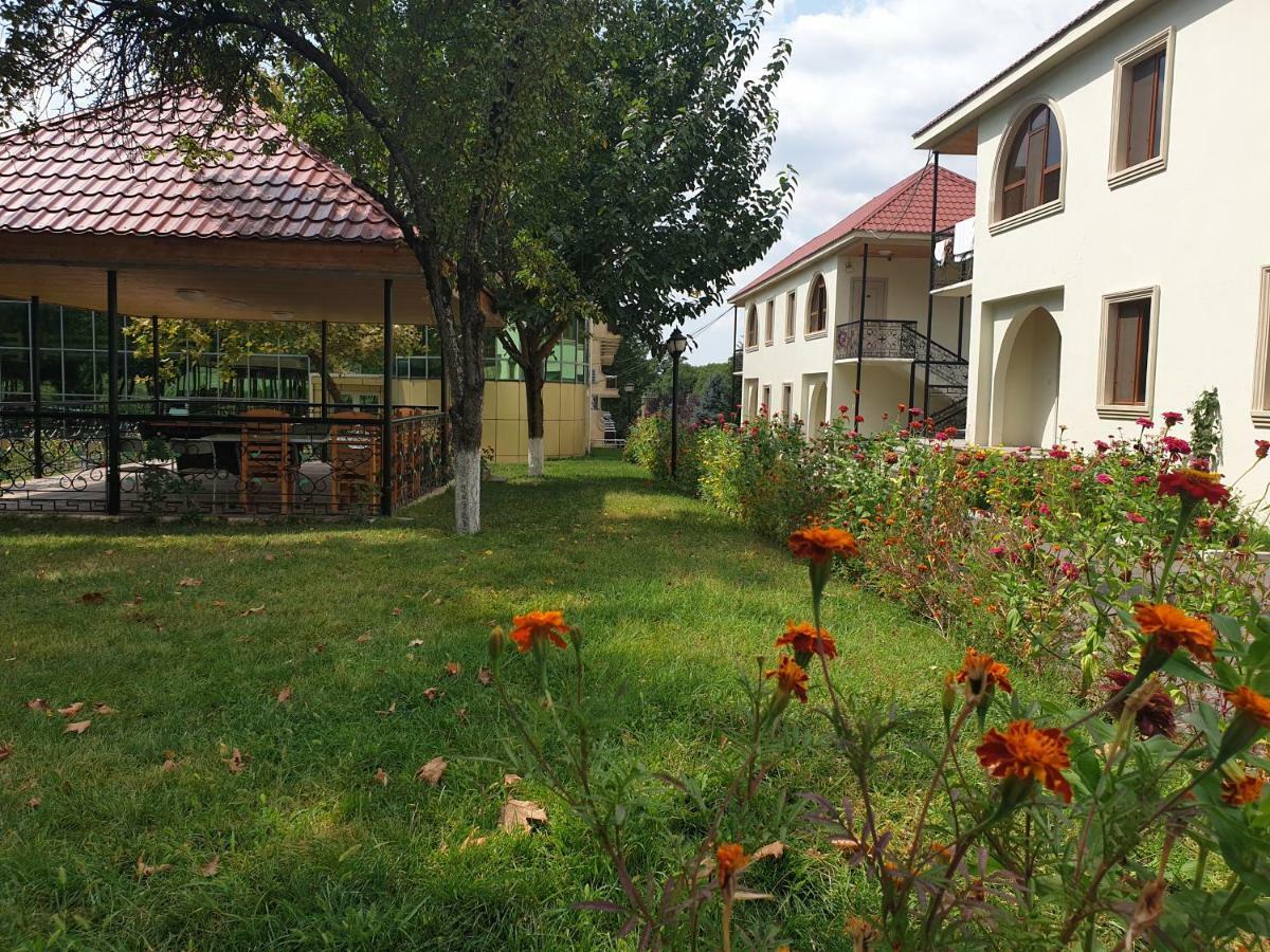 Gabala Yeddi Gozel Hotel エクステリア 写真